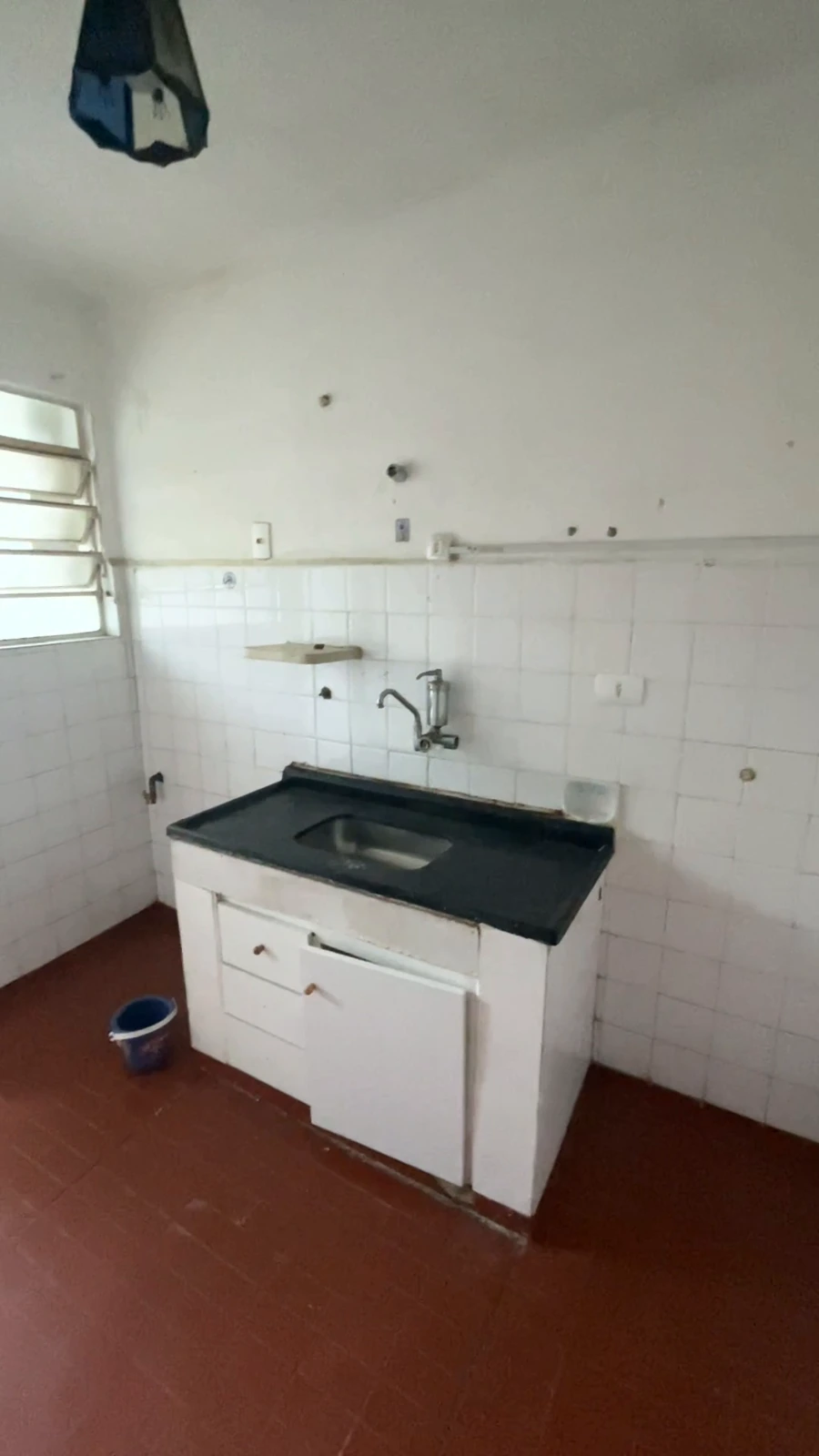 Cozinha integrada antes da reforma